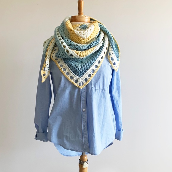 Triangle Crochet Scarf / Handmade Scarf - Picture 6 of 7